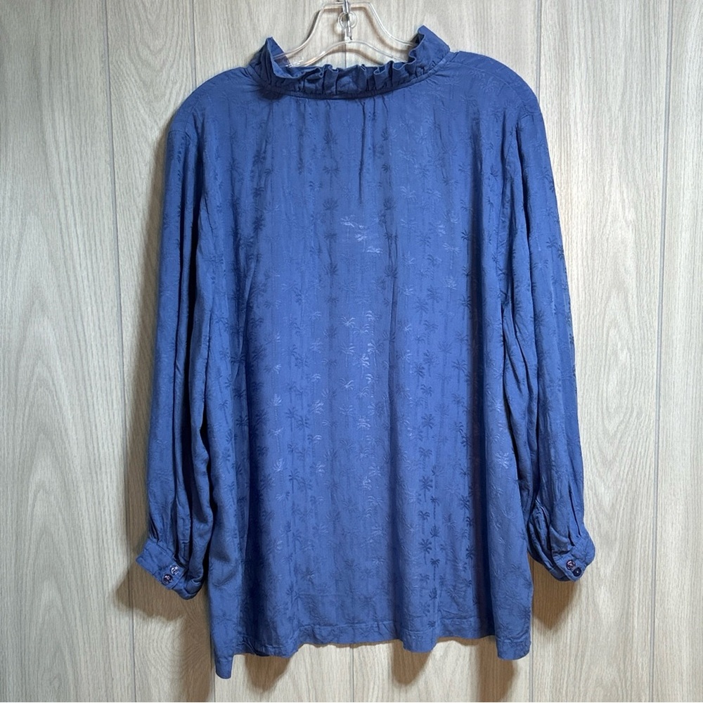 Crown & Ivy Blue Palm Tree 3/4 Sleeve Blouse Size XXL - Picture 4 of 8
